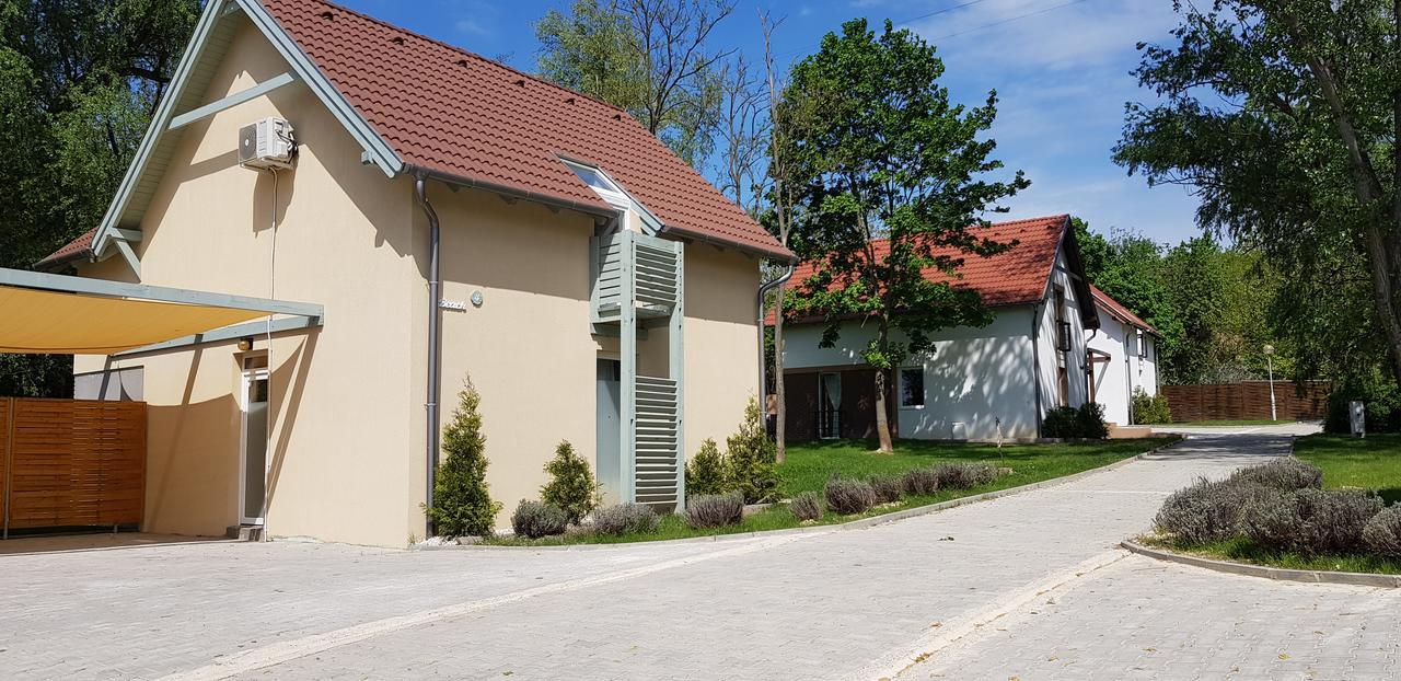 Kenese-Voelgye Villahotel Балатонкенесе Екстериор снимка